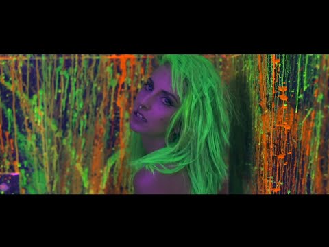 Nadia Vaeh – Yoyo (Music Video)
